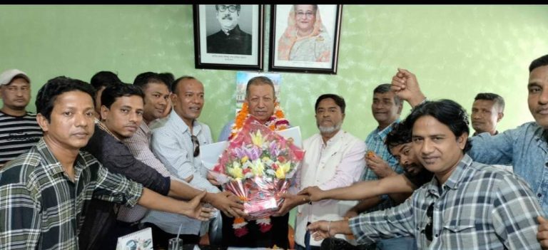 দক্ষিণ জেলা আ’লীগের ভারপ্রাপ্ত সভাপতির  সাথে  যুবলীগ নেতা বদির সাক্ষাৎ
