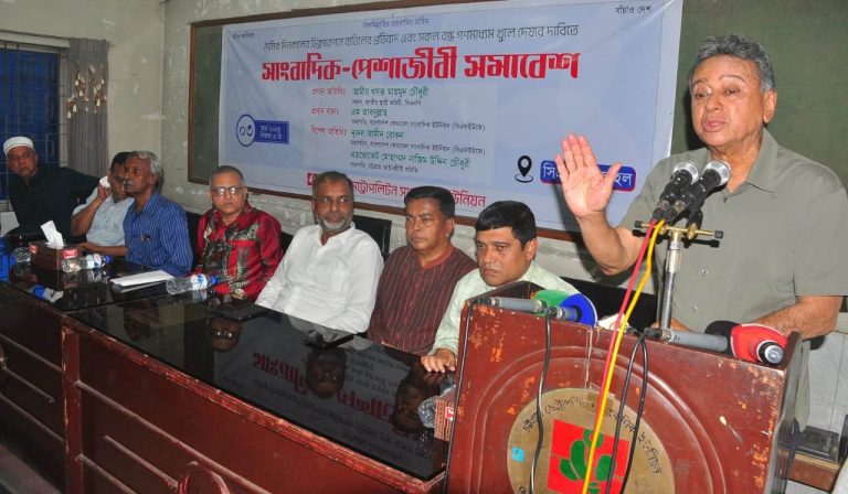 এই সরকার মিডিয়ার শত্রু, তাদের দ্রুত বিদায় করতে হবে- আমীর খসরু