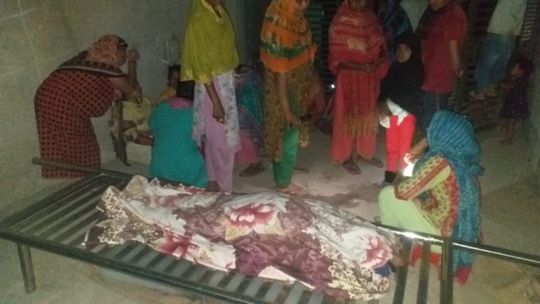 মুন্সীগঞ্জে ঝড়ে আম কুড়াতে গিয়ে ভেঙে পড়া ঘর  চাপায় বৃদ্ধার মৃত্যু