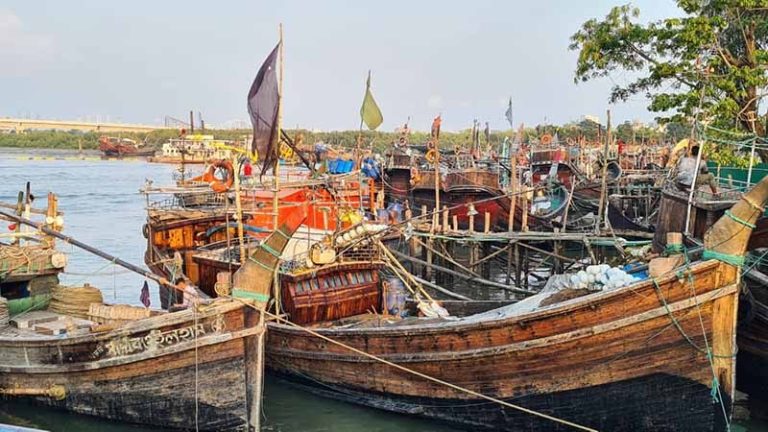 ঘূর্ণিঝড় ‘মোখা’: কক্সবাজারে দশ নম্বর মহাবিপদ সংকেত