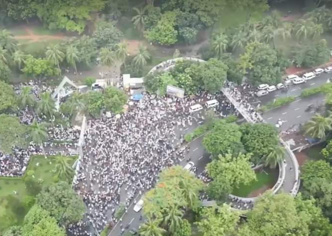 নিজেদের শক্তির মহড়া দেখালো জামাত