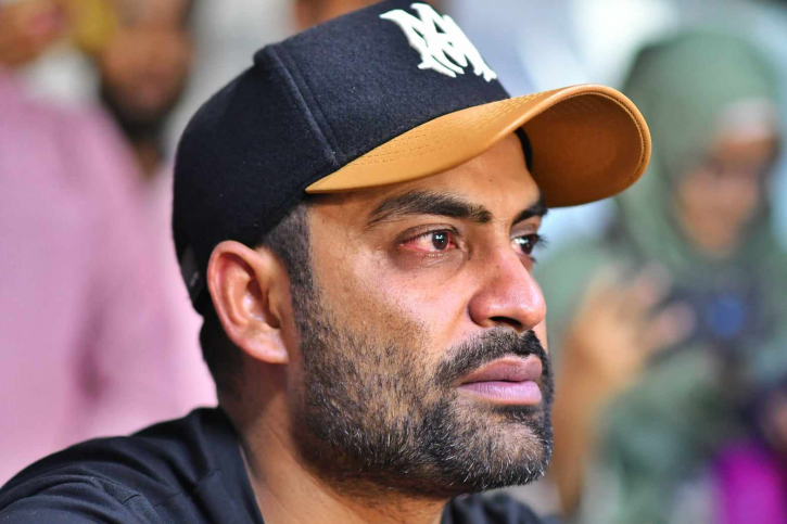 ১৬ বছরের ক্যারিয়ারের ইতি ১৬ মিনিটের সংবাদ সম্মেলনে