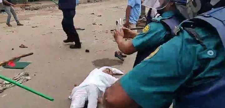 ঢাকার প্রবেশপথে বিএনপির কর্মসূচি, পুলিশের সাথে সংঘর্ষ