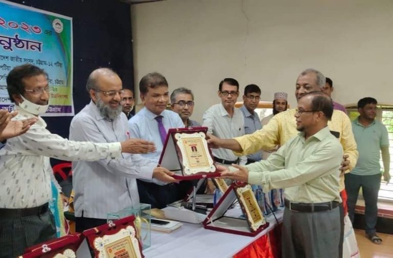 পটিয়ায় শ্রেষ্ঠ প্রধান শিক্ষকের সম্মাননা পেলেন ছনহরা ষোড়শী বালা উচ্চ বিদ্যালয়ের প্রধান শিক্ষক আবদুল গনি