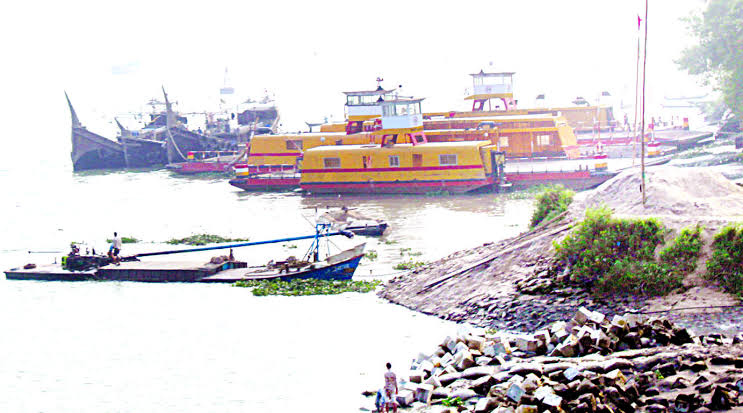 কালুরঘাট ফেরির ইজারা নিয়ে নয় ছয়