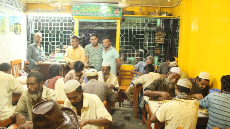 বাস্তুহারাদের জন্য প্রবাসীর মানবিক উদ্দ্যেগ