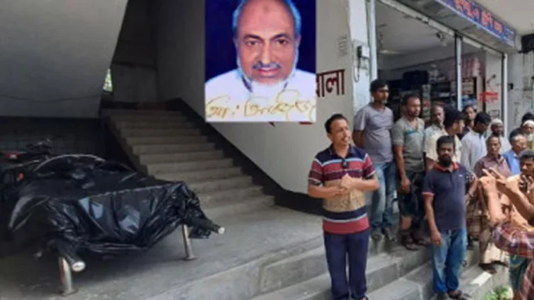 পাওনাদারদের  চাপে বাবার লাশ ফেলে পালালেন সন্তানরা