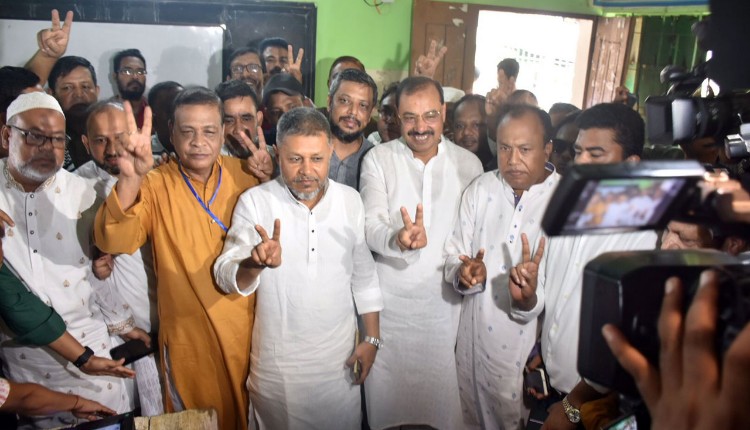 মহিউদ্দিন বাচ্চু বিজয়ী
