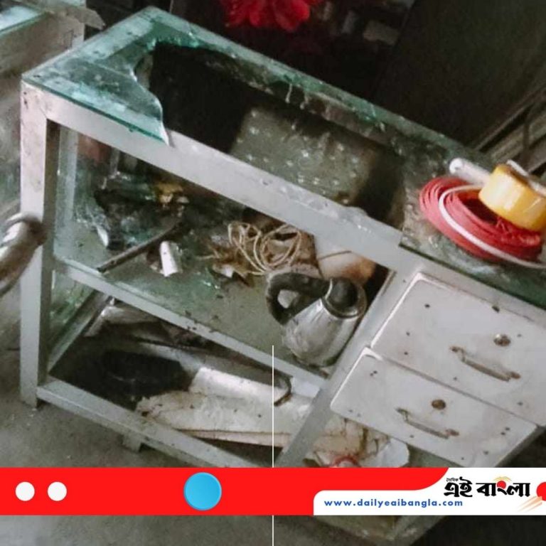 নারিকেল তলায় একটি ইলেকট্রনিক্স দোকানে অগ্নিকাণ্ড