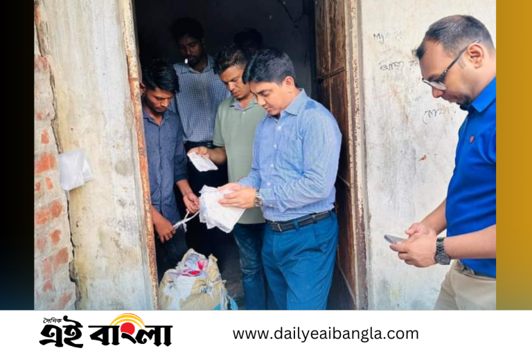 চট্টগ্রাম জেলা প্রশাসনে পলিথিন বিরোধী অভিযানে  গোডাউন সিলগালা