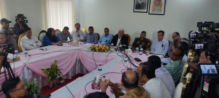 এবার জলাবদ্ধতা ইস্যুতে চসিক মেয়রকে একহাত নিলেন সিডিএ চেয়ারম্যান