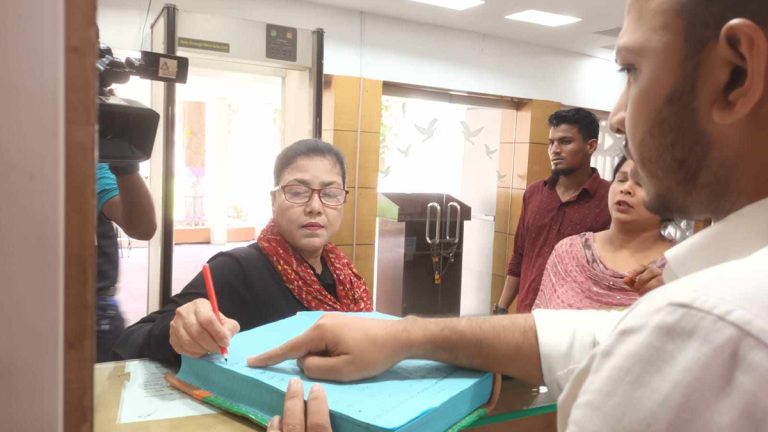 অর্থ পাচার: দুদকের জেরায় বাফুফের কর্মকর্তা কিরণ