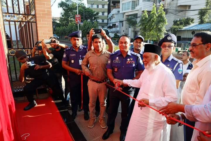 পুলিশ সুপার কার্যালয়ের গেট উদ্বোধন