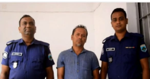নাটোরে সিংড়ায় নিজ মেয়েকে ধর্ষণের অভিযোগে পিতা গ্রেফতার