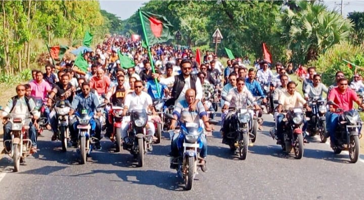নাটোরের গুরুদাসপুরে অবরোধ বিরোধী মোটরসাইকেল শোভাযাত্রা অনুষ্ঠিত