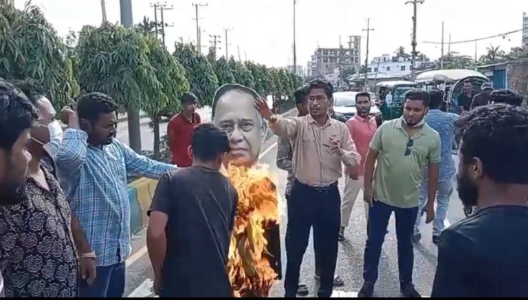 চট্টগ্রামে অবরোধে বিএনপির মিছিল ও সড়ক অবরোধ, ৬ জন গ্রেফতার
