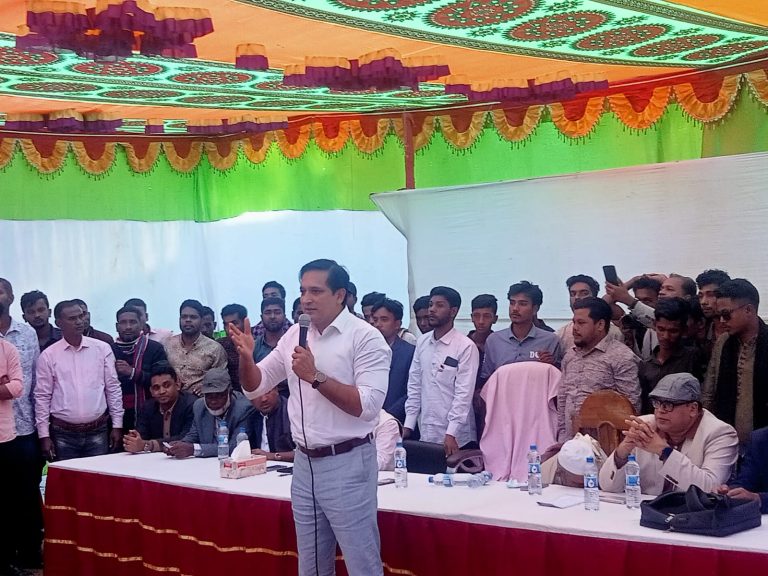 মিরসরাইয়ে প্রবীণের প্রস্থান, নবীনের অভিষেক