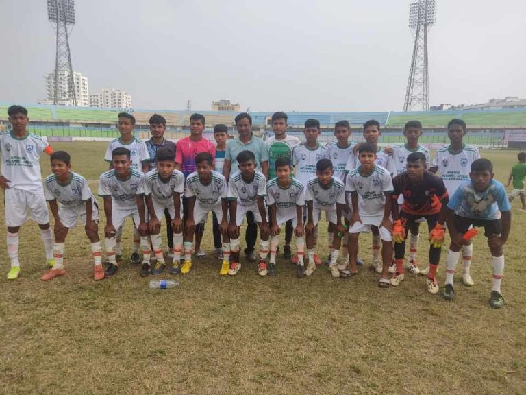 বিশাল ব্যবধানে জয় বাঁশখালীর