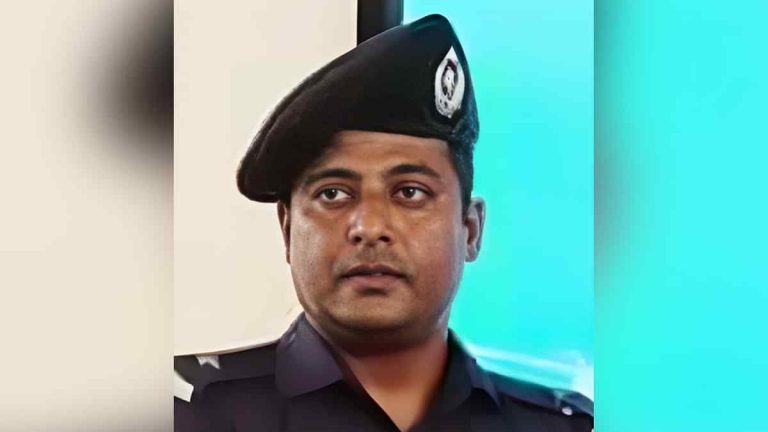 ওসি তোফায়েলের রাজকীয় বদলি