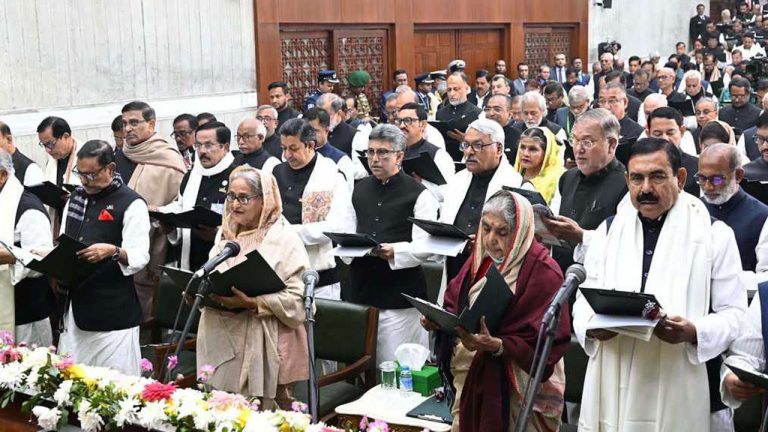 ২৯৭ জন সংসদ সদস্য শপথ নিলেন