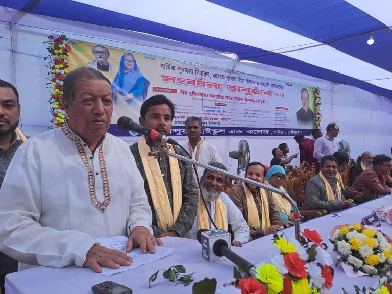 পটিয়া কুসুমপুরা স্কুল এন্ড কলেজে পিঠাউৎসব ও সংবর্ধনা