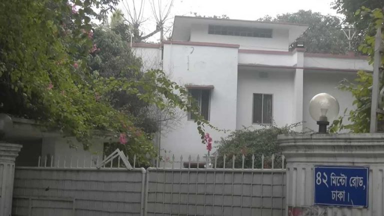 গোলাপের বাঙলো পেলেন প্রবাসী কল্যাণ প্রতিমন্ত্রী