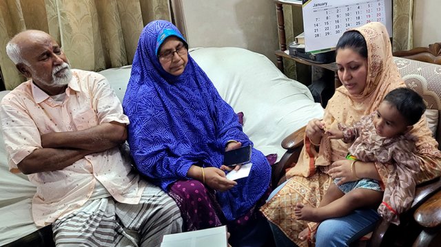 জিম্মিদশার খবরে অসুস্থ বাবা-মা