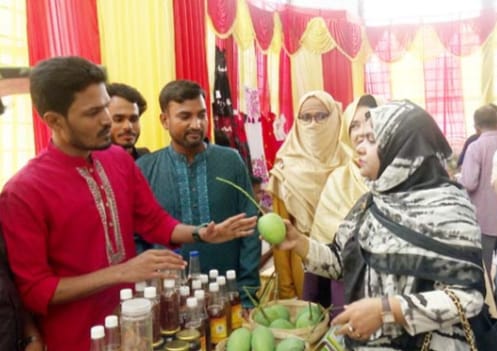 নাটোরে বিভাগীয় আম মেলা ও উদ্যোক্তা সম্মেলন অনুষ্ঠিত