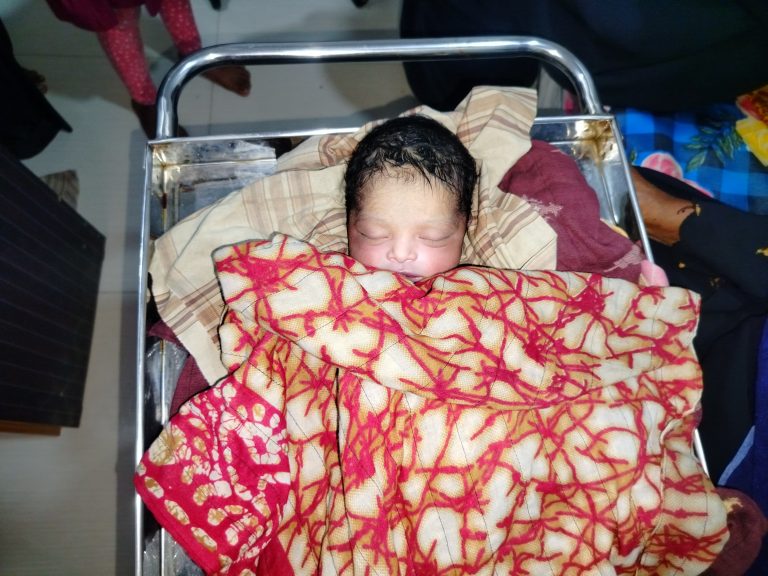 পটুয়াখালীর কলাপাড়ায় নার্সের অবৈধ প্রসবে নবজাতকের মৃত্যু