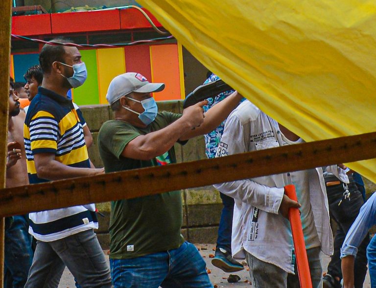 চট্টগ্রামে হত্যা মামলা নিয়ে কানামাছি খেলা