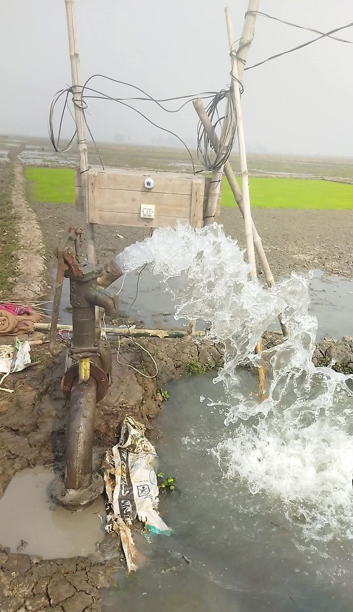 নাটোরের সিংড়ায় বিএনপি নেতার মাইকিং এর পরে সেচ মটরে অবৈধ সংযোগের হিড়িক