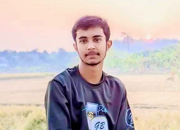 নাটোরে থার্টিফাস্ট পালনের সময় ছাদ থেকে পড়ে স্কুল ছাত্রের মৃত্যু