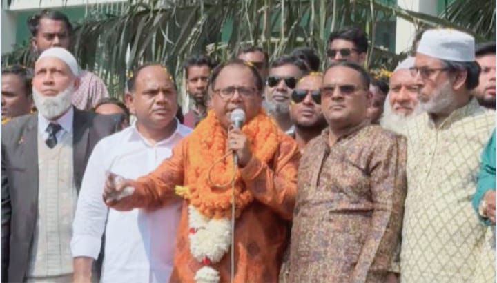 নাটোরের সিংড়ায় বিএনপি নেতা দাউদার’কে সংবর্ধনা