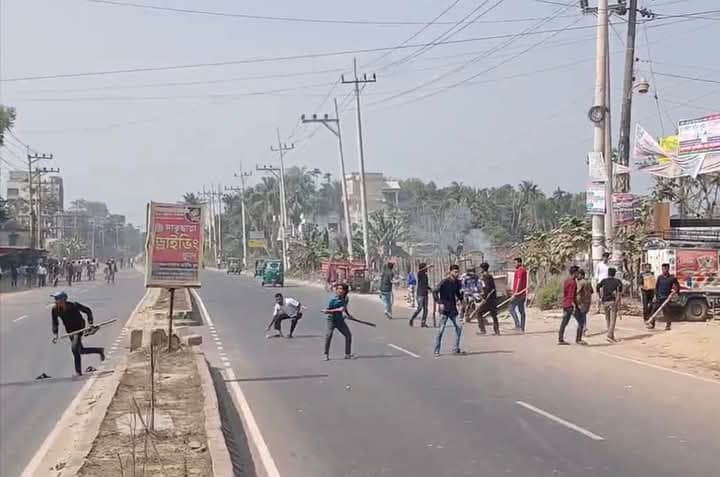 দাগনভূঞা উপজেলা ছাত্রদলের ২ গ্রুপের রক্তক্ষয়ী সংঘর্ষ আহত ১৫