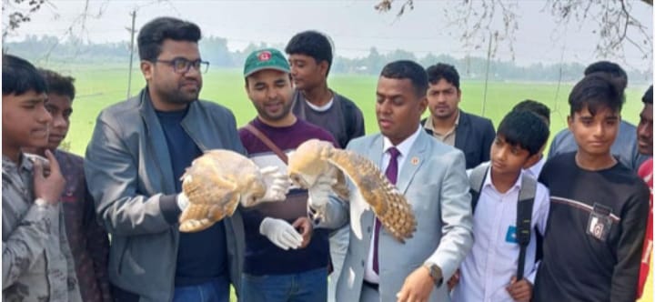 নাটোরের সিংড়ায় লক্ষ্মী পেঁচা ও কচ্ছপ ছানা উদ্ধার