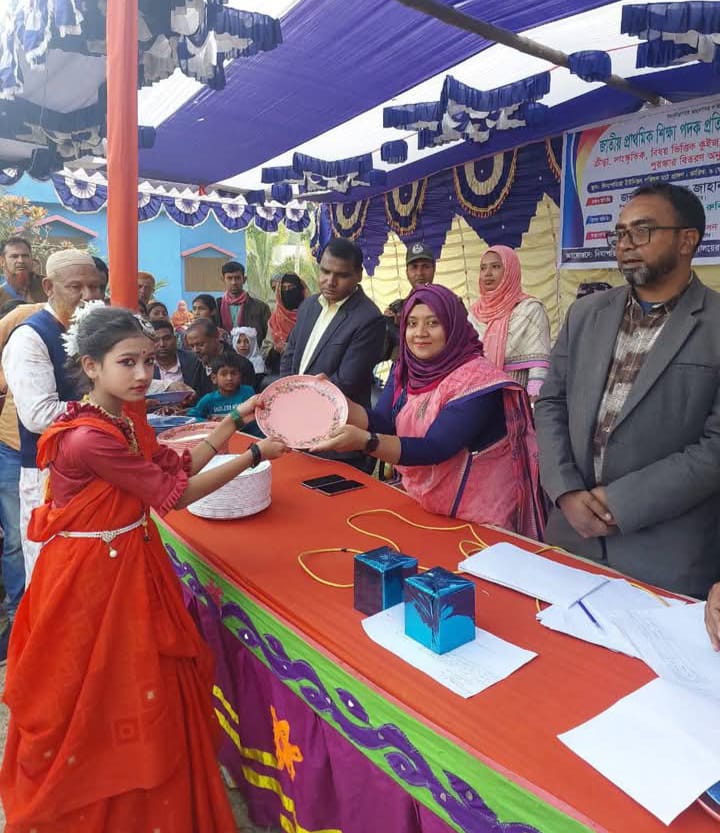 নাটোরে জাতীয় প্রাথমিক শিক্ষা পদক প্রতিযোগিতা অনুষ্ঠিত