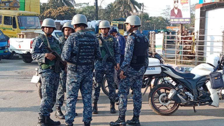 যৌথবাহিনীর অপারেশন ডেভিল হান্ট বরগুনায়