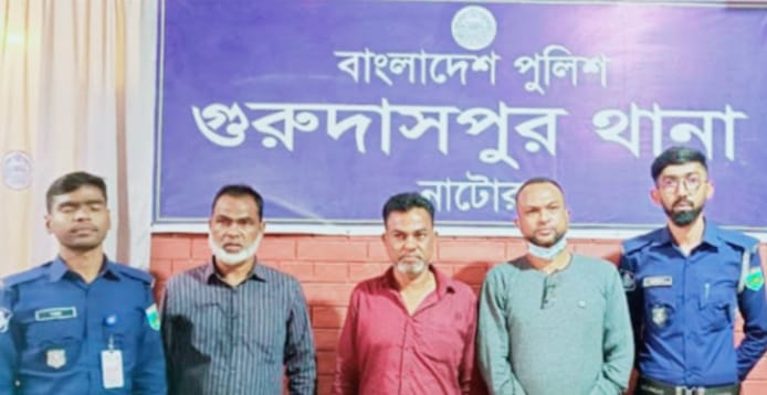 গর্ভবতী নারীকে ভুল রক্ত প্রয়োগে গর্ভের শিশুর মৃত্যু-ক্লিনিকের পরিচালকসহ ৩ জন গ্রেফতার 