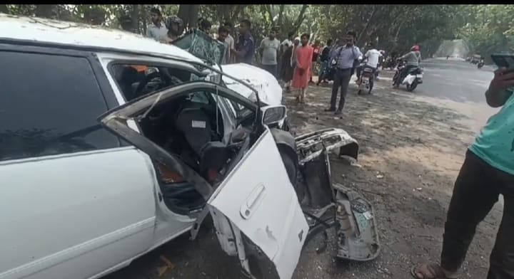 নাটোরের লালপুরে সড়ক দুর্ঘটনায় বাবা – মেয়ের মৃত্যু