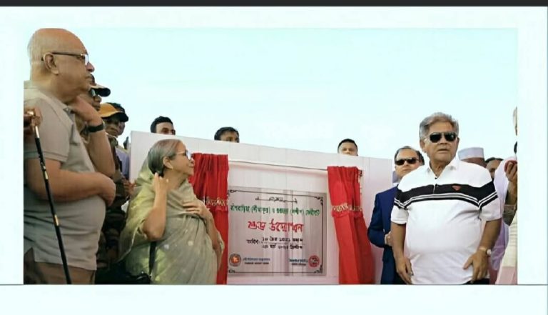 দীর্ঘ অপেক্ষার অবসান সন্দ্বীপের সঙ্গে সরাসরি ফেরি যোগাযোগ শুরু