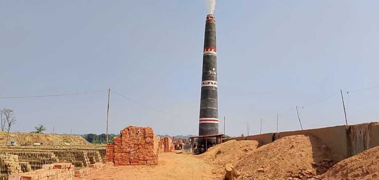 নিয়মের তোয়াক্কা নেই রাঙামাটি জেলায় ‘অদৃশ্য শক্তির’ ছায়ায় পুড়ছে পাহাড় ও পরিবেশ!
