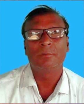 নাটোরের বাগাতিপাড়ায় ৫২ বছর বয়সে এসএসসি পরীক্ষা দিচ্ছেন ইউপি সদস্য দুলু