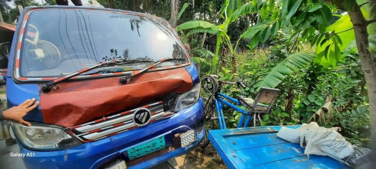 নাটোরে পিকআপ ও অটোভ্যানের মুখোমুখি সংঘর্ষে পাট ব্যবসায়ী নিহত