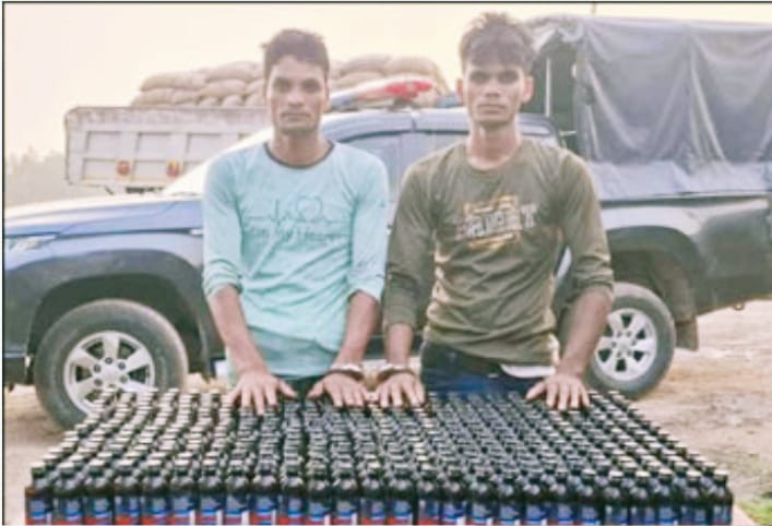 নাটোরের সিংড়ায় ৩৬৫ বোতল ফেনসিডিলসহ আটক-২