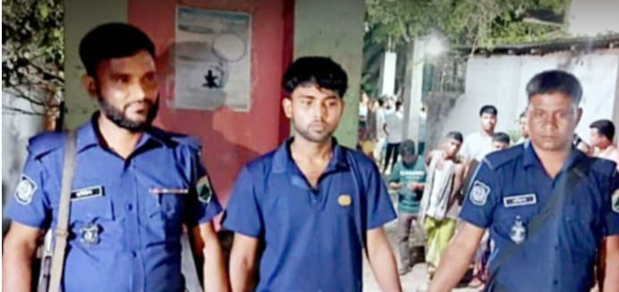 নাটোরের লালপুরে মন্দিরে উচ্চ স্বরে গান বাজানো নিয়ে সংঘর্ষ আহত ২ -আটক-১