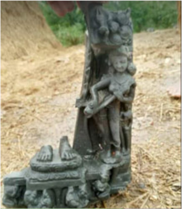 নাটোরের সিংড়ায় পুকুর থেকে বিষ্ণুমূর্তি উদ্ধার