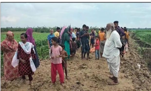 নাটোরের বড়াইগ্রামে মাটি চাপায় শিশুর মৃত্যু