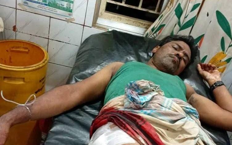 ছিনতাইকারীদের ছুরিকাঘাতে গুরুতর আহত ব্যবসায়ী