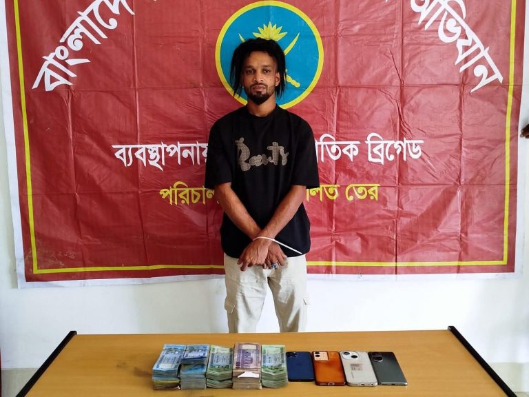 ‎মাধবপুরে চিহ্নিত মাদক কারবারি সাকিবসহ গ্রেপ্তার ৪, উদ্ধার বিপুল পরিমাণ মাদক ও অস্ত্র উদ্ধার