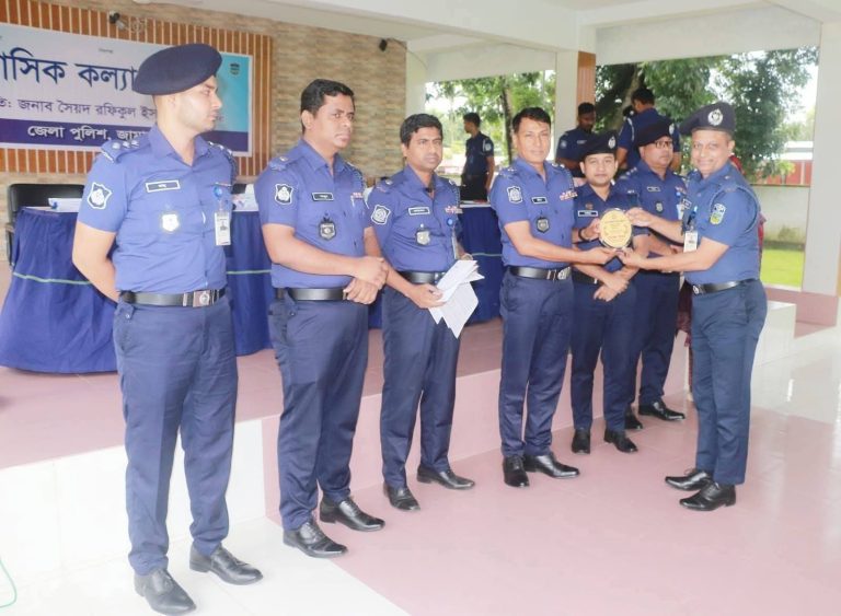 জেলার শ্রেষ্ঠ অফিসার ইনচার্জ নির্বাচিত খন্দকার শাকের আহমেদ